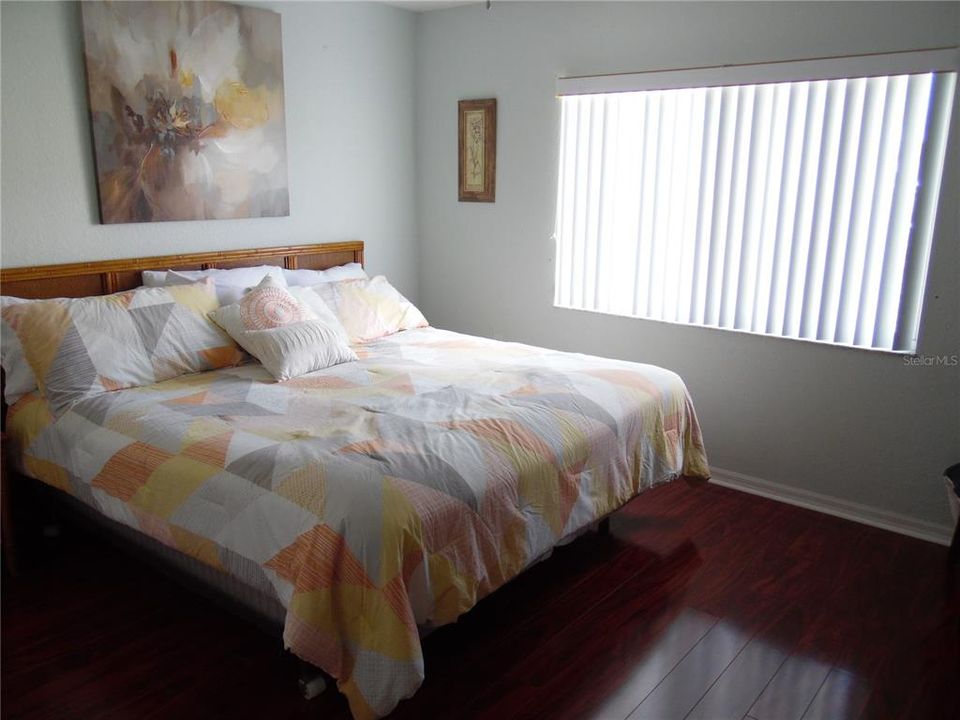 For Sale: $269,900 (3 beds, 2 baths, 1724 Square Feet)