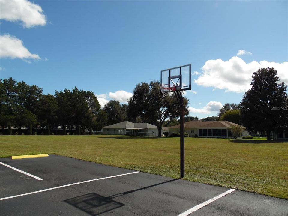 For Sale: $269,900 (3 beds, 2 baths, 1724 Square Feet)