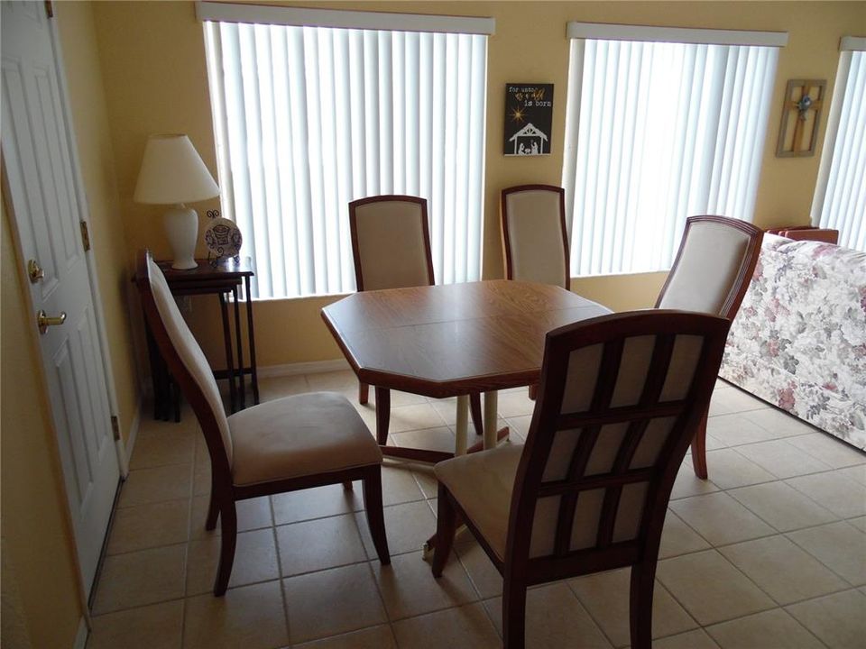 For Sale: $269,900 (3 beds, 2 baths, 1724 Square Feet)