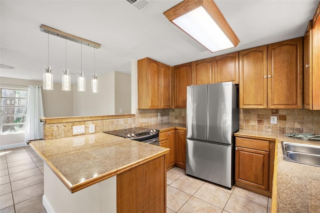 待售: $229,900 (3 贝兹, 2 浴室, 1092 平方英尺)