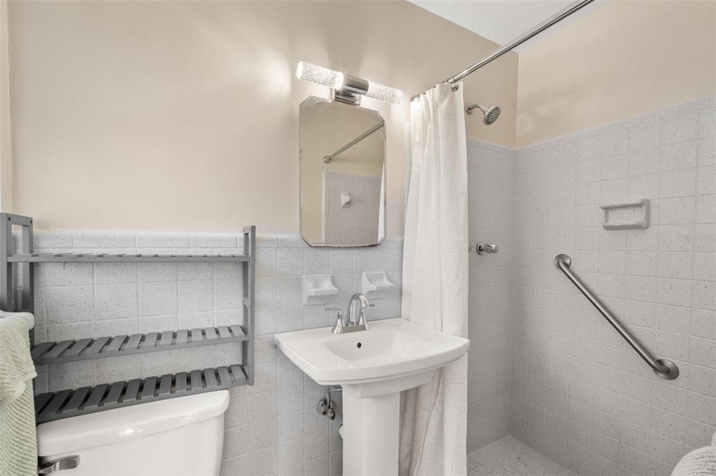 待售: $229,900 (3 贝兹, 2 浴室, 1092 平方英尺)