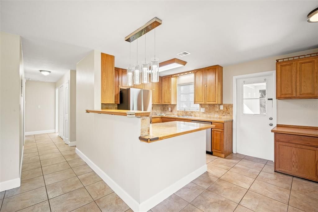 待售: $229,900 (3 贝兹, 2 浴室, 1092 平方英尺)