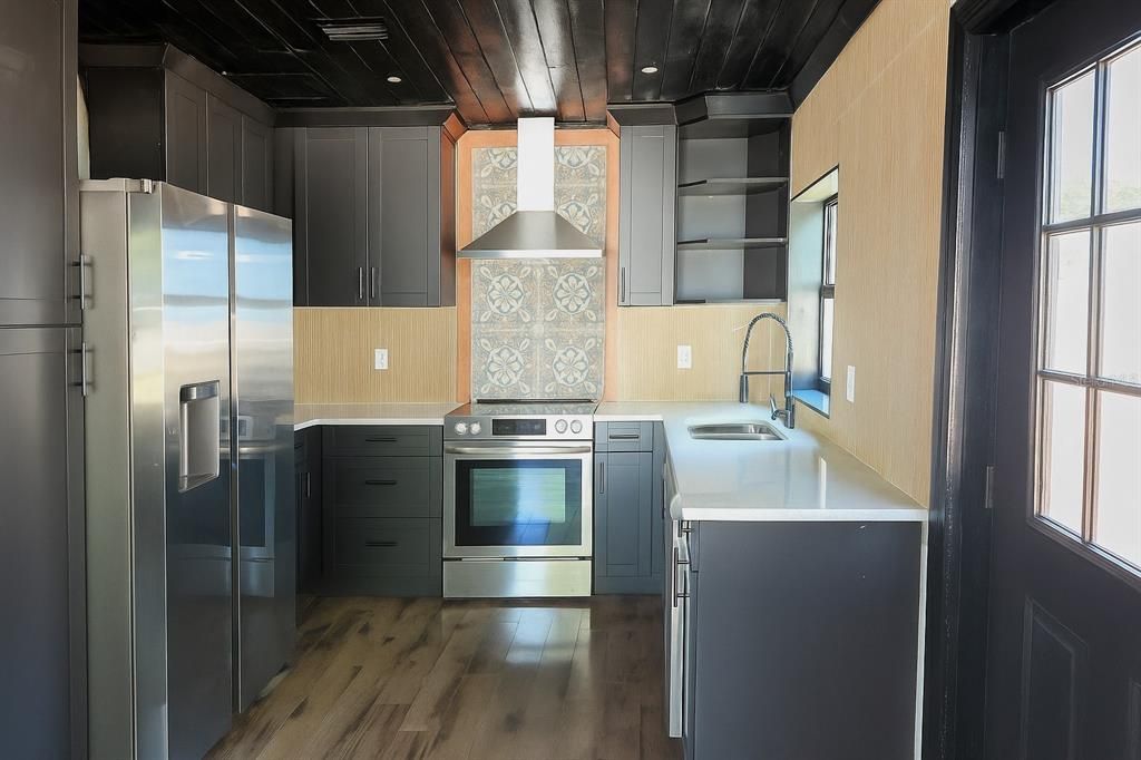 En Venta: $369,900 (3 camas, 2 baños, 1226 Pies cuadrados)