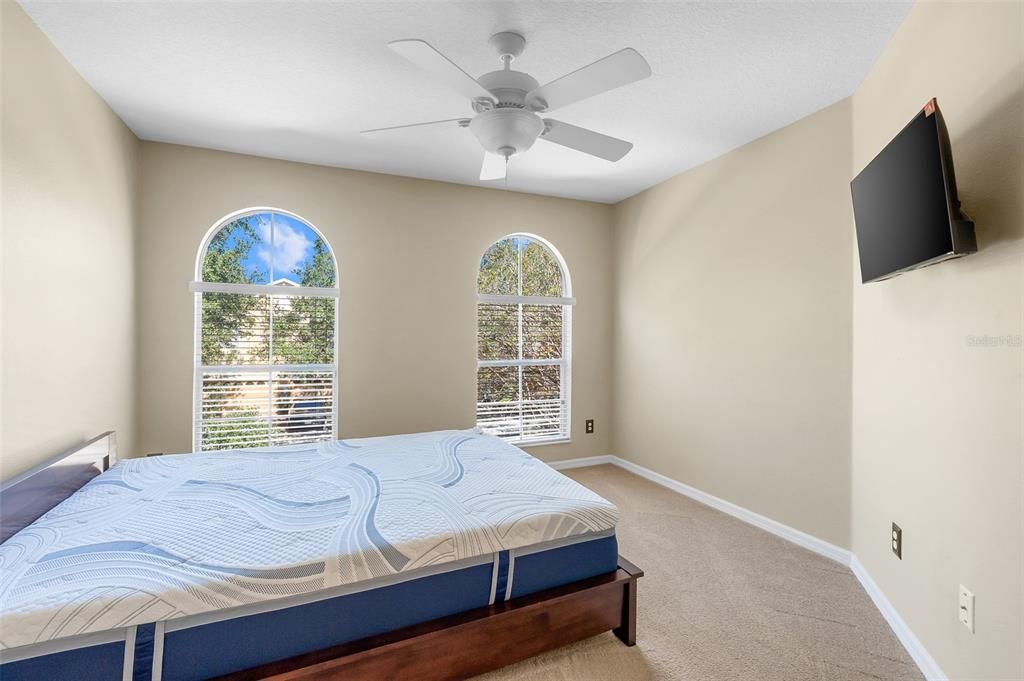 待售: $390,000 (3 贝兹, 2 浴室, 1656 平方英尺)