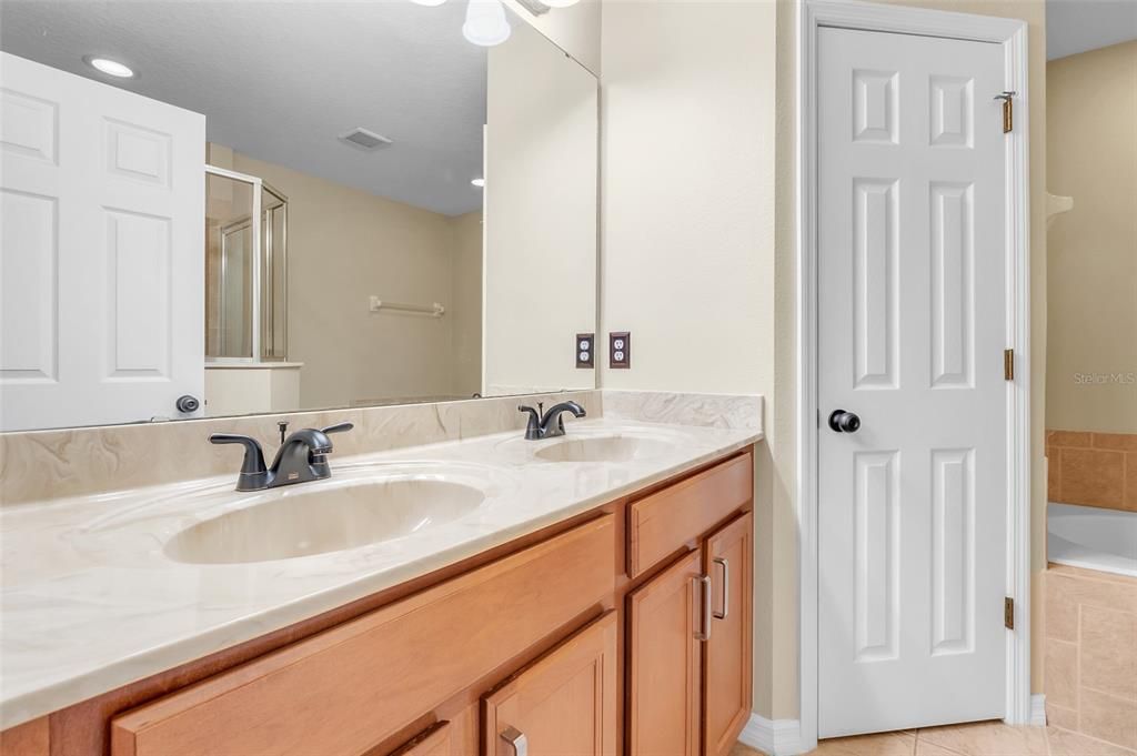 待售: $390,000 (3 贝兹, 2 浴室, 1656 平方英尺)