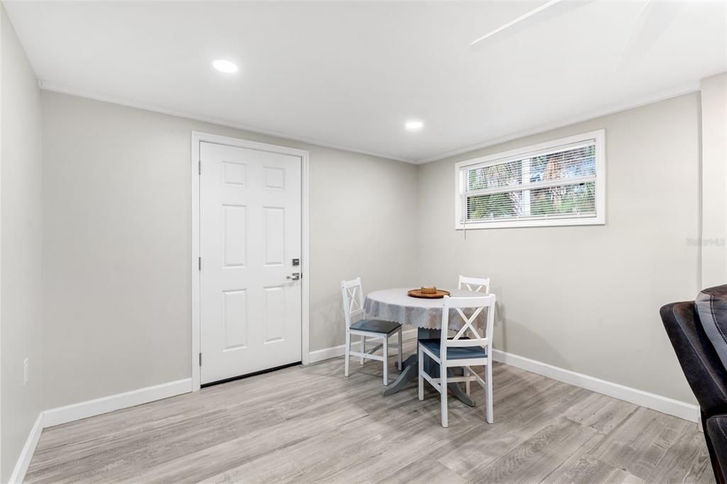 待售: $389,000 (3 贝兹, 2 浴室, 1292 平方英尺)