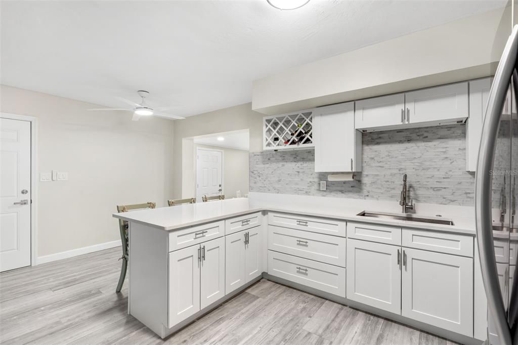 待售: $389,000 (3 贝兹, 2 浴室, 1292 平方英尺)