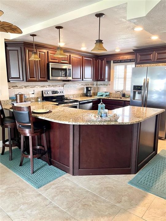 出租: $2,900 (2 贝兹, 2 浴室, 970 平方英尺)