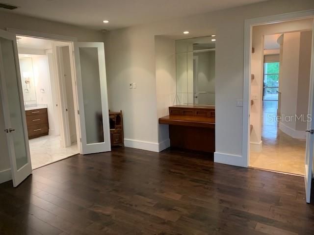 出租: $6,895 (4 贝兹, 3 浴室, 3714 平方英尺)