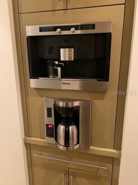 出租: $6,895 (4 贝兹, 3 浴室, 3714 平方英尺)