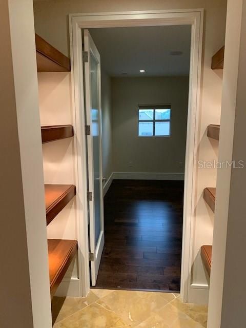 出租: $6,895 (4 贝兹, 3 浴室, 3714 平方英尺)