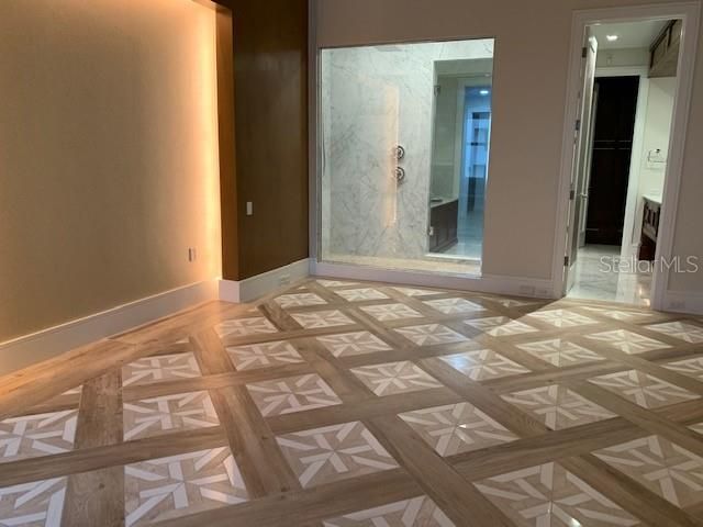 出租: $6,895 (4 贝兹, 3 浴室, 3714 平方英尺)