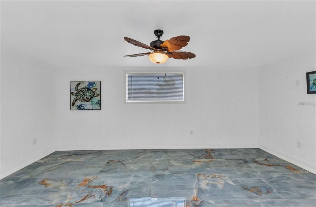 En Venta: $299,000 (3 camas, 2 baños, 1200 Pies cuadrados)