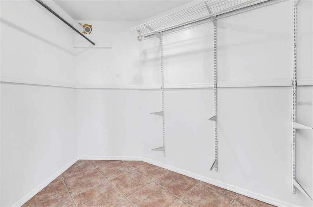 En Venta: $299,000 (3 camas, 2 baños, 1200 Pies cuadrados)