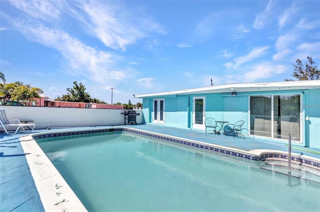 En Venta: $299,000 (3 camas, 2 baños, 1200 Pies cuadrados)