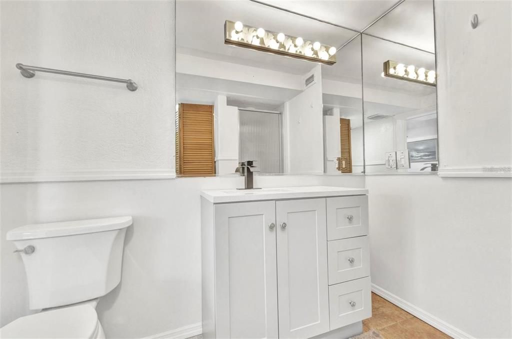 En Venta: $299,000 (3 camas, 2 baños, 1200 Pies cuadrados)