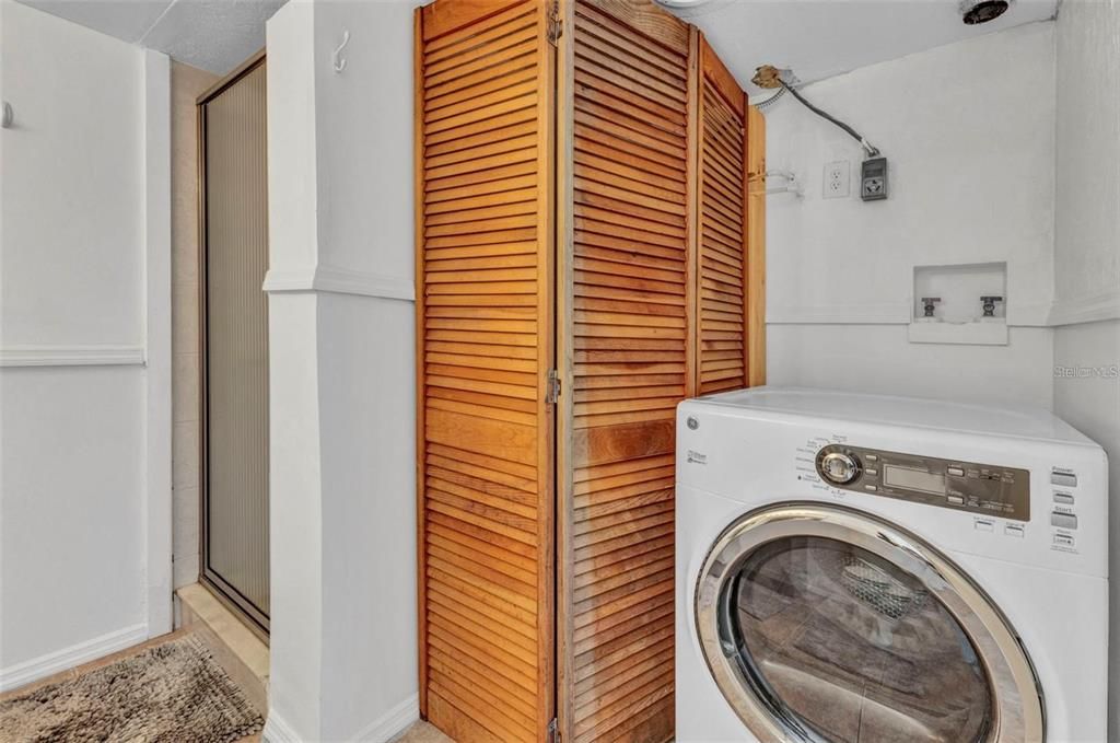 En Venta: $299,000 (3 camas, 2 baños, 1200 Pies cuadrados)