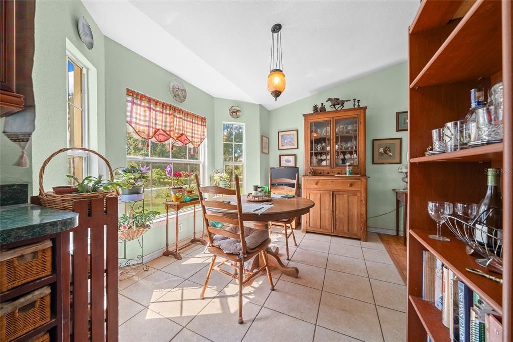 For Sale: $499,900 (4 beds, 3 baths, 2942 Square Feet)