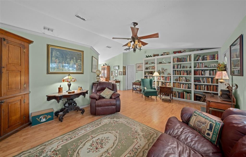 For Sale: $499,900 (4 beds, 3 baths, 2942 Square Feet)