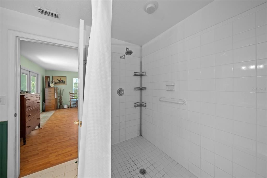 For Sale: $499,900 (4 beds, 3 baths, 2942 Square Feet)