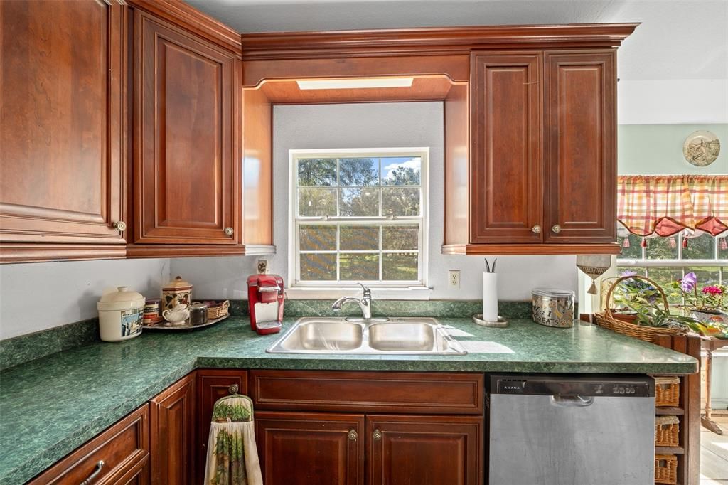 For Sale: $499,900 (4 beds, 3 baths, 2942 Square Feet)