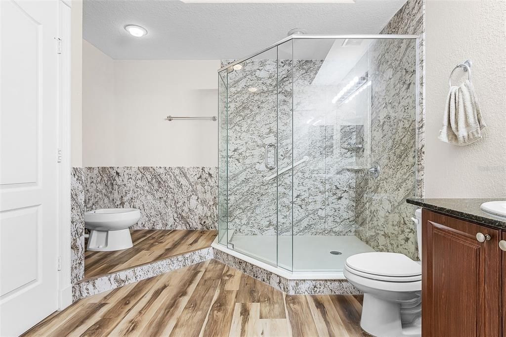 For Sale: $399,000 (3 beds, 3 baths, 2015 Square Feet)