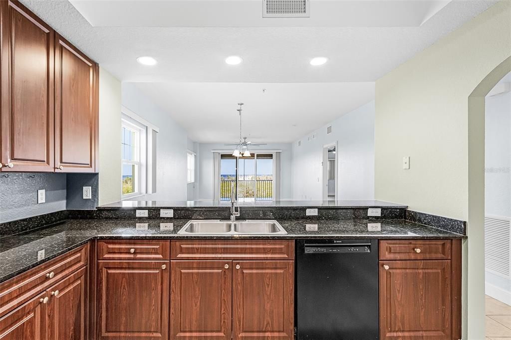 For Sale: $399,000 (3 beds, 3 baths, 2015 Square Feet)