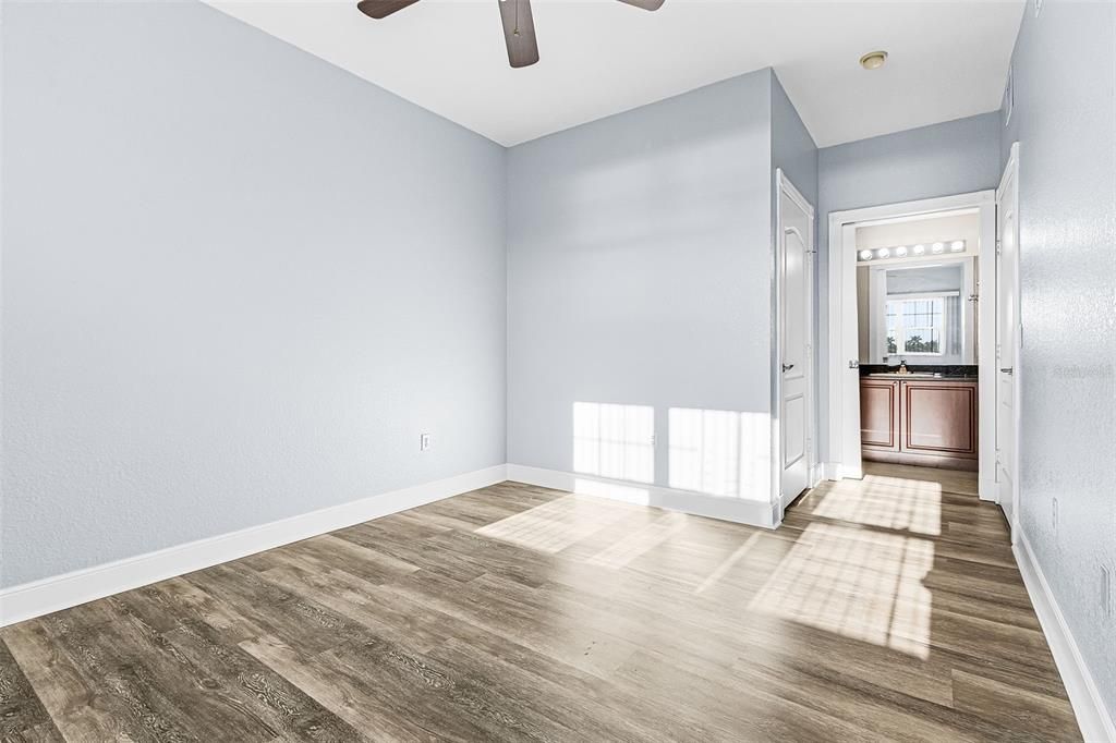 For Sale: $399,000 (3 beds, 3 baths, 2015 Square Feet)