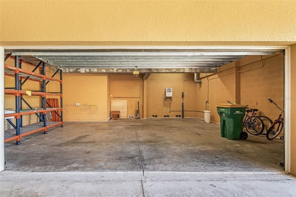 For Sale: $399,000 (3 beds, 3 baths, 2015 Square Feet)