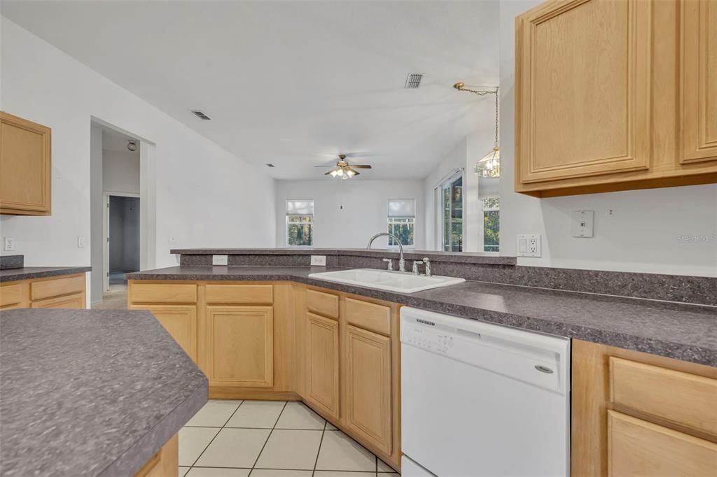 Active With Contract: $590,000 (5 beds, 3 baths, 2815 Square Feet)