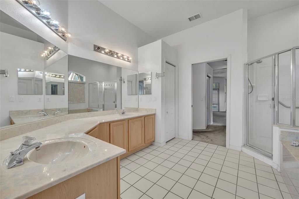 Active With Contract: $590,000 (5 beds, 3 baths, 2815 Square Feet)