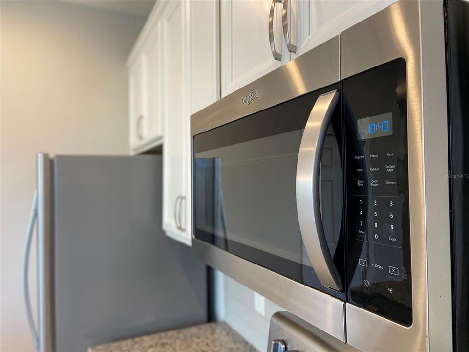 For Rent: $2,445 (3 beds, 2 baths, 1703 Square Feet)