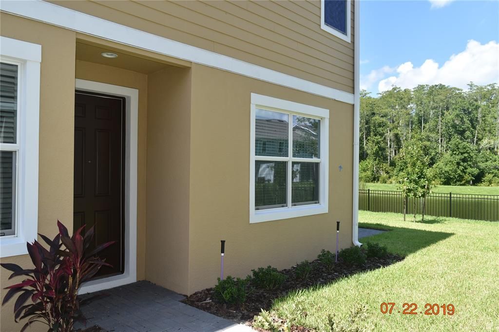 For Rent: $2,445 (3 beds, 2 baths, 1703 Square Feet)