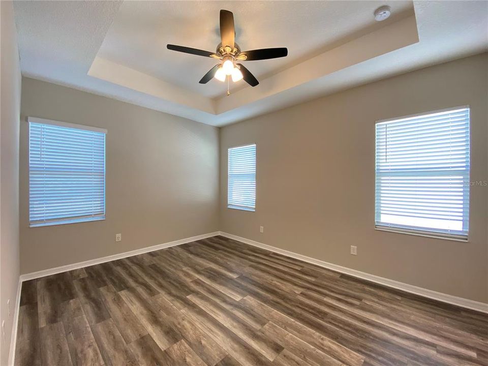 For Rent: $2,445 (3 beds, 2 baths, 1703 Square Feet)