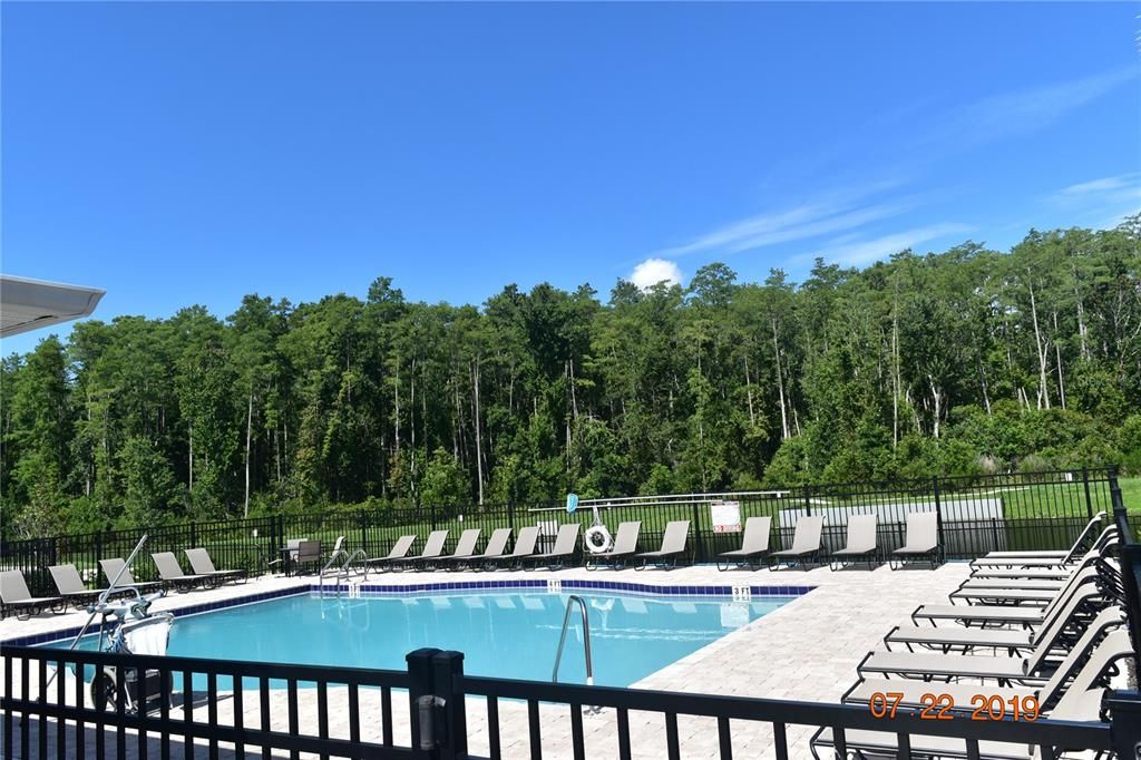 For Rent: $2,445 (3 beds, 2 baths, 1703 Square Feet)