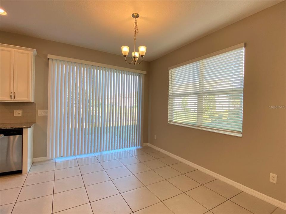 For Rent: $2,445 (3 beds, 2 baths, 1703 Square Feet)