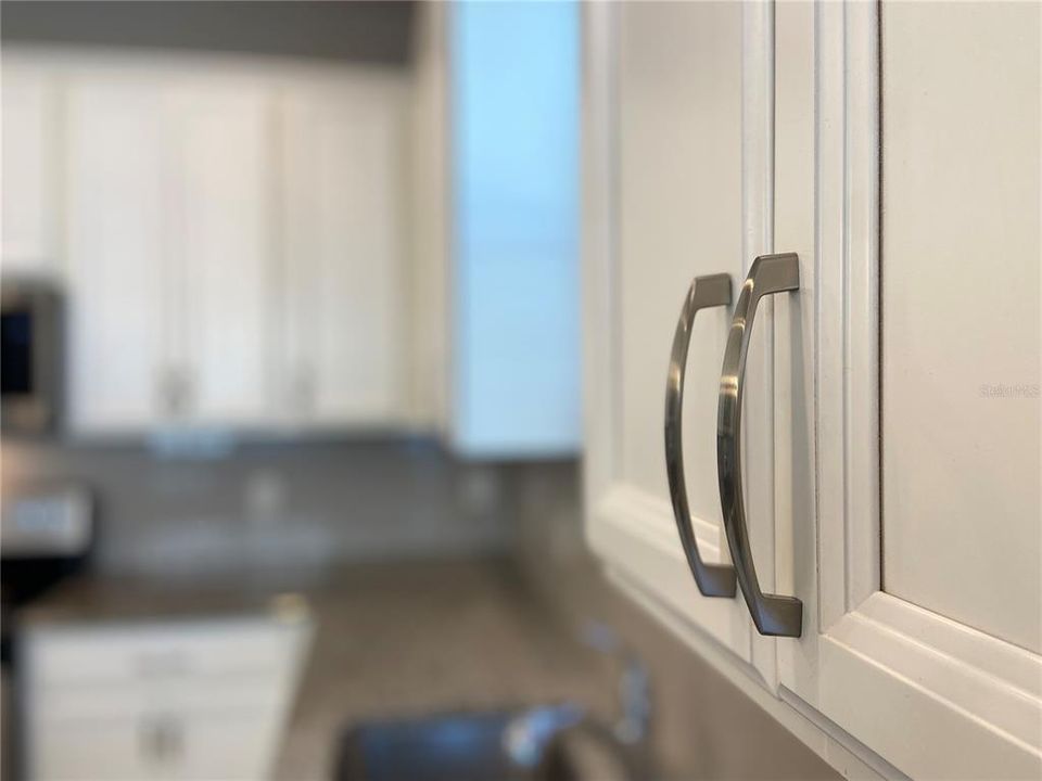 For Rent: $2,445 (3 beds, 2 baths, 1703 Square Feet)