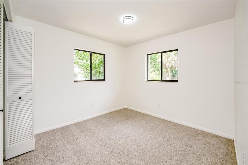 En Venta: $309,900 (4 camas, 2 baños, 2043 Pies cuadrados)