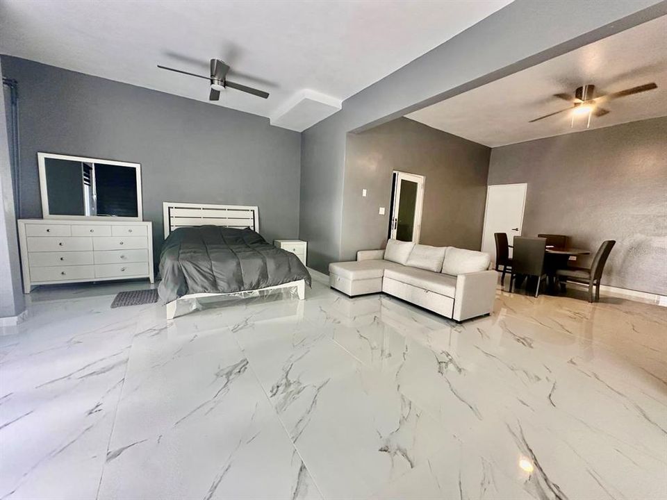 For Rent: $1,500 (0 beds, 1 baths, 650 Square Feet)