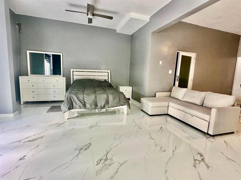 For Rent: $1,500 (0 beds, 1 baths, 650 Square Feet)