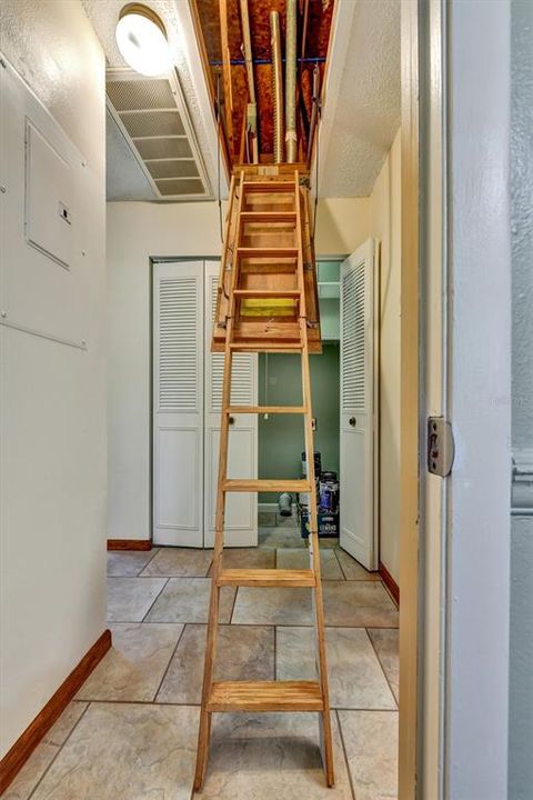 待售: $289,900 (2 贝兹, 2 浴室, 1109 平方英尺)