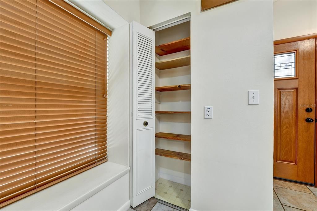 待售: $289,900 (2 贝兹, 2 浴室, 1109 平方英尺)