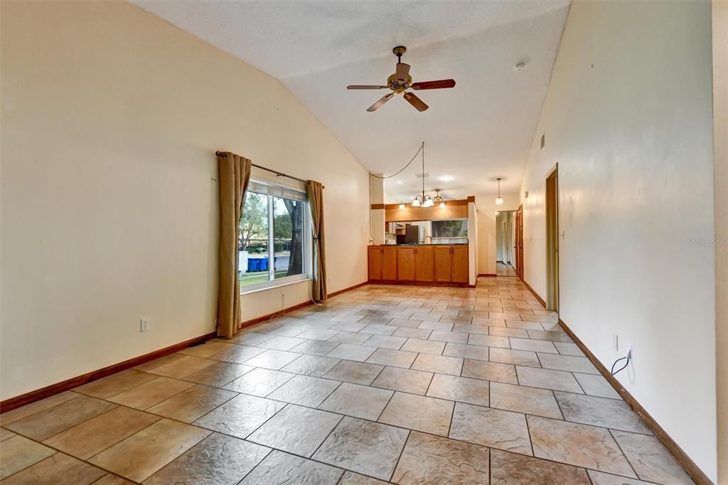 待售: $289,900 (2 贝兹, 2 浴室, 1109 平方英尺)