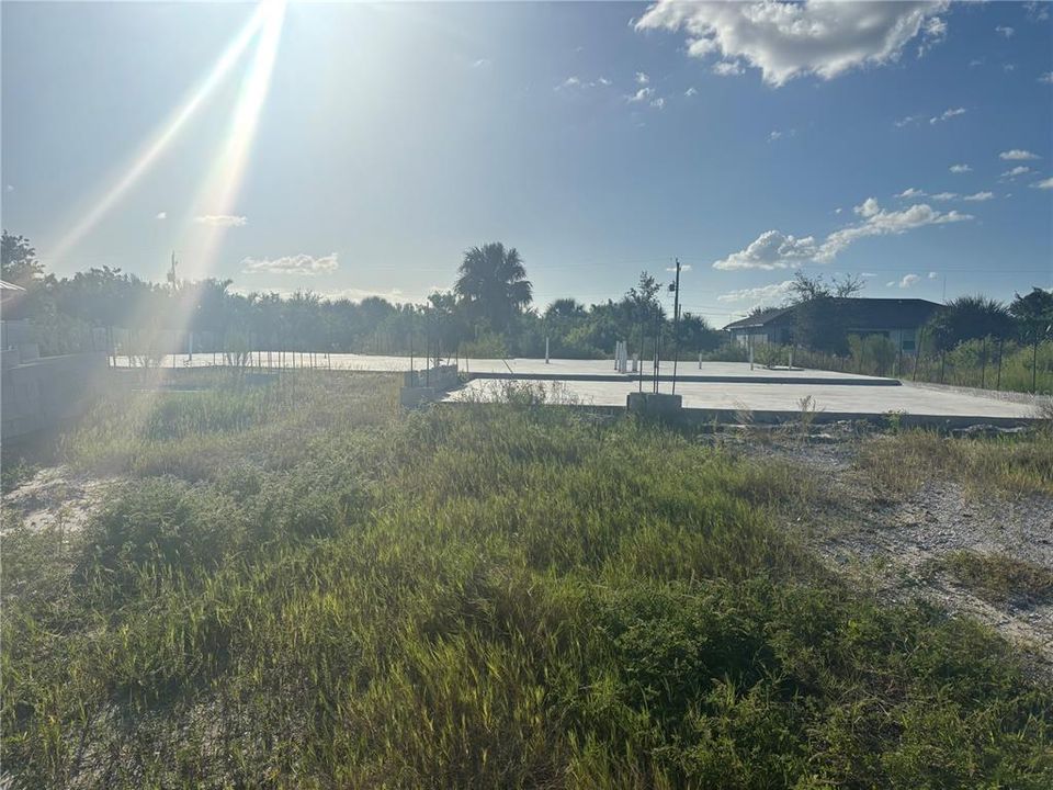 待售: $70,000 (0.23 acres)