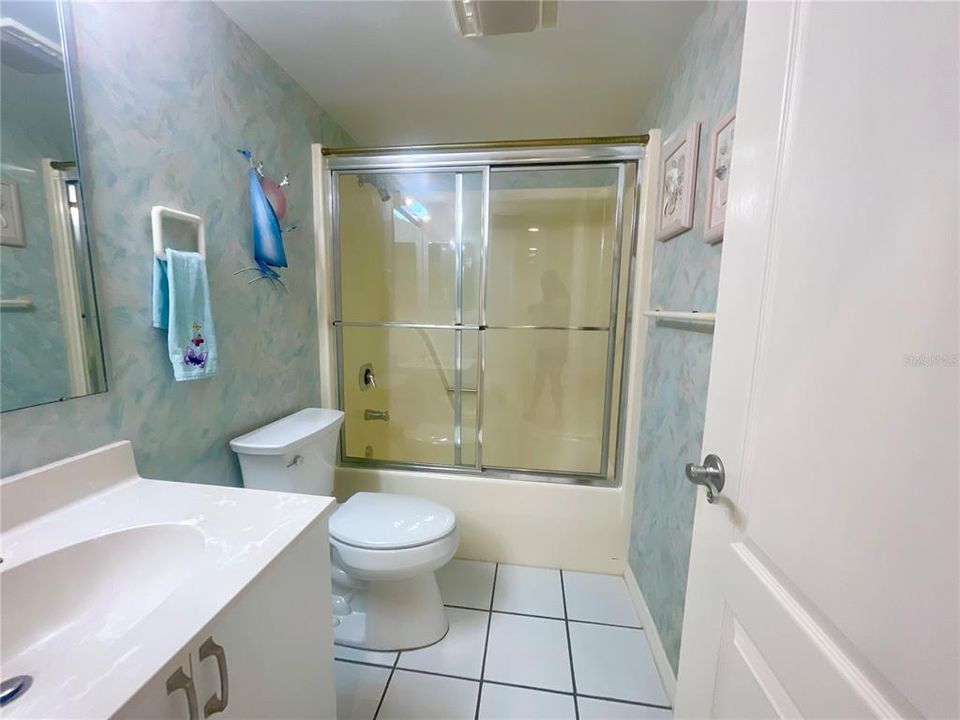 For Sale: $215,000 (2 beds, 2 baths, 1400 Square Feet)