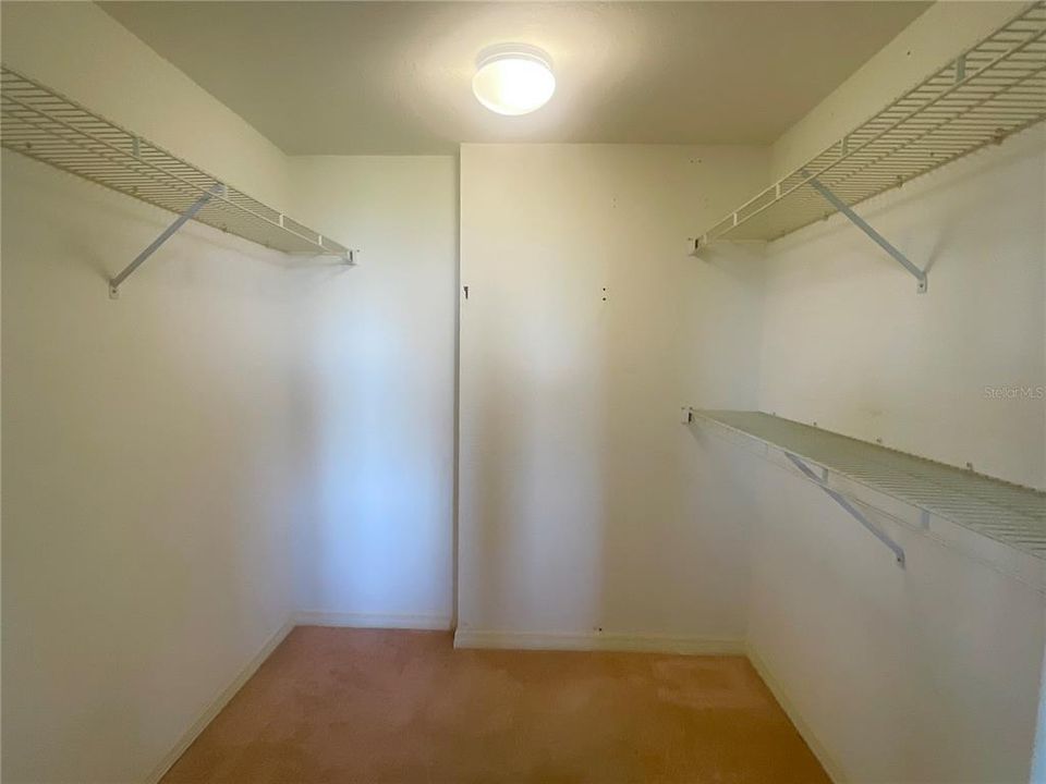 For Sale: $215,000 (2 beds, 2 baths, 1400 Square Feet)