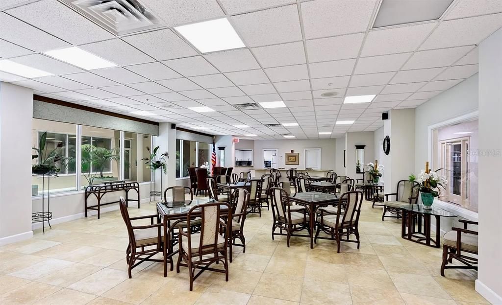 For Sale: $215,000 (2 beds, 2 baths, 1400 Square Feet)