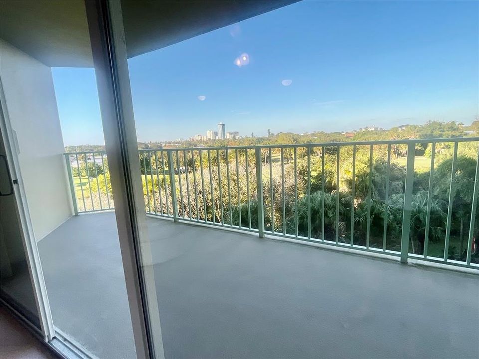 For Sale: $215,000 (2 beds, 2 baths, 1400 Square Feet)