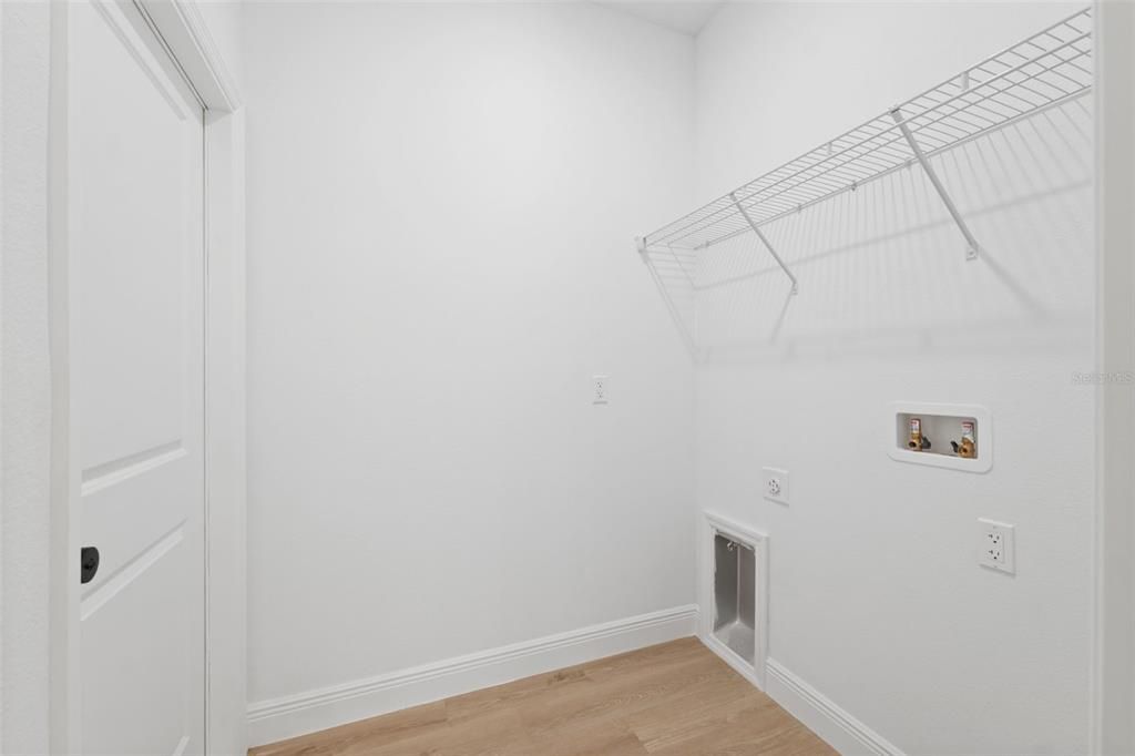 待售: $329,000 (4 贝兹, 2 浴室, 1751 平方英尺)