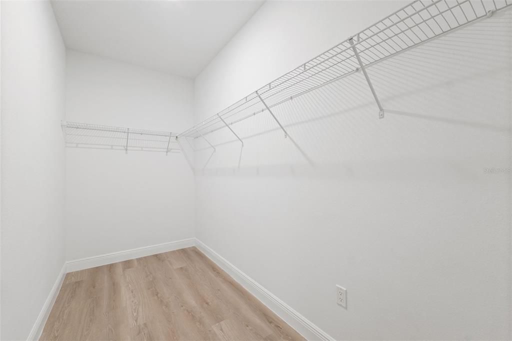 待售: $329,000 (4 贝兹, 2 浴室, 1751 平方英尺)